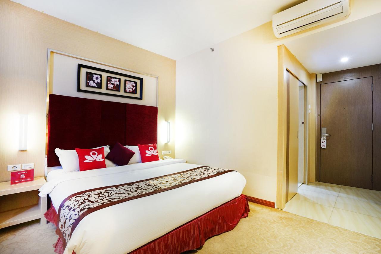 Zen Rooms Near Bcs Mall Penuin Batam Esterno foto