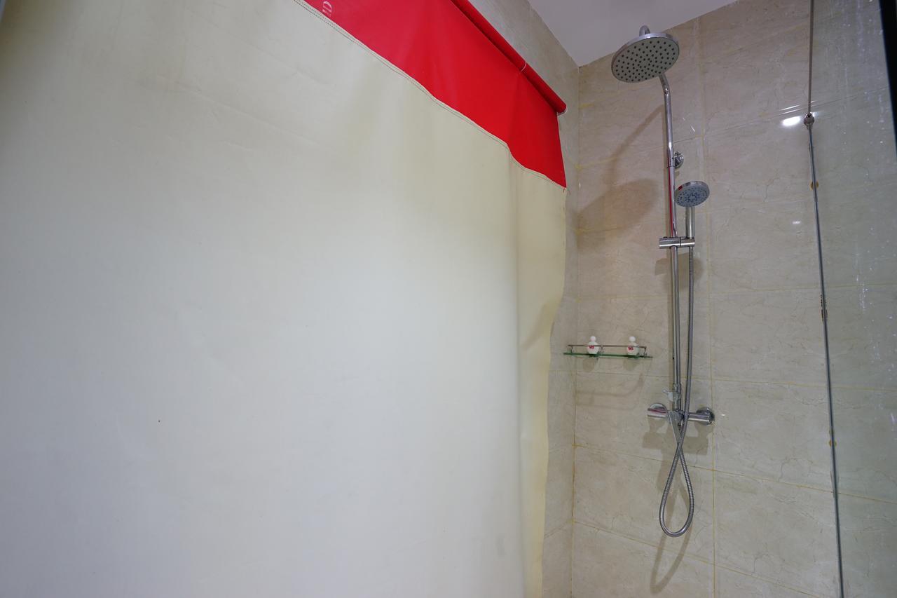 Zen Rooms Near Bcs Mall Penuin Batam Esterno foto
