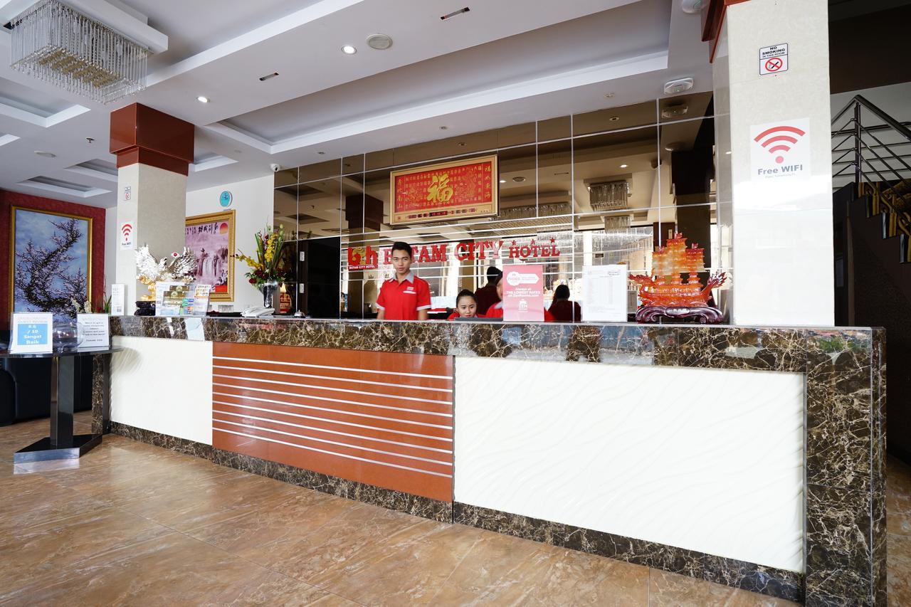 Zen Rooms Near Bcs Mall Penuin Batam Esterno foto