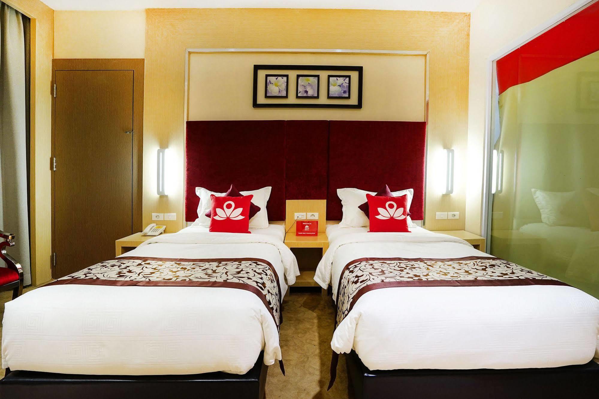 Zen Rooms Near Bcs Mall Penuin Batam Esterno foto