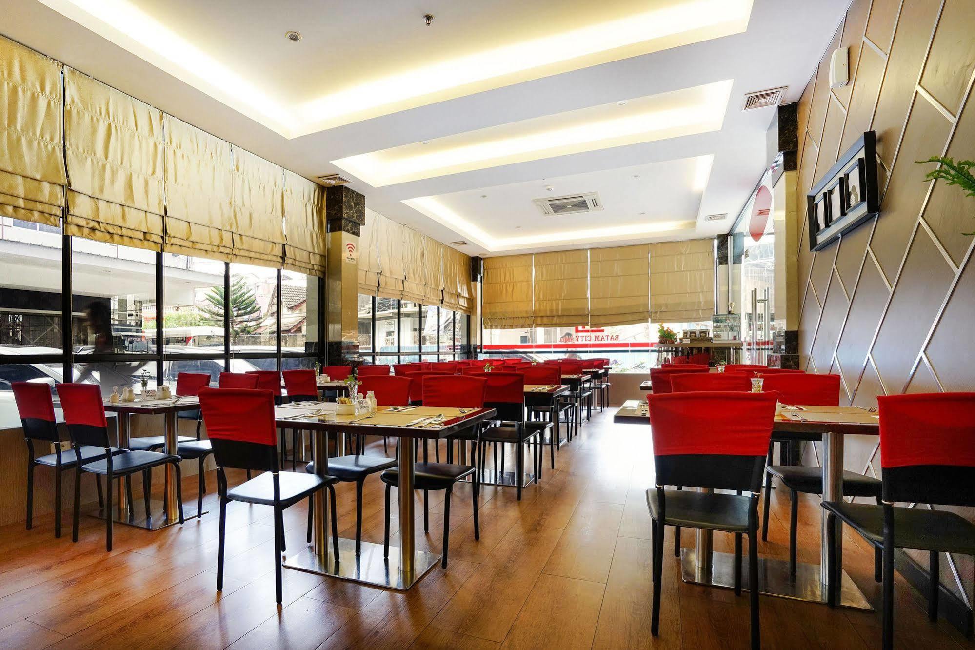 Zen Rooms Near Bcs Mall Penuin Batam Esterno foto