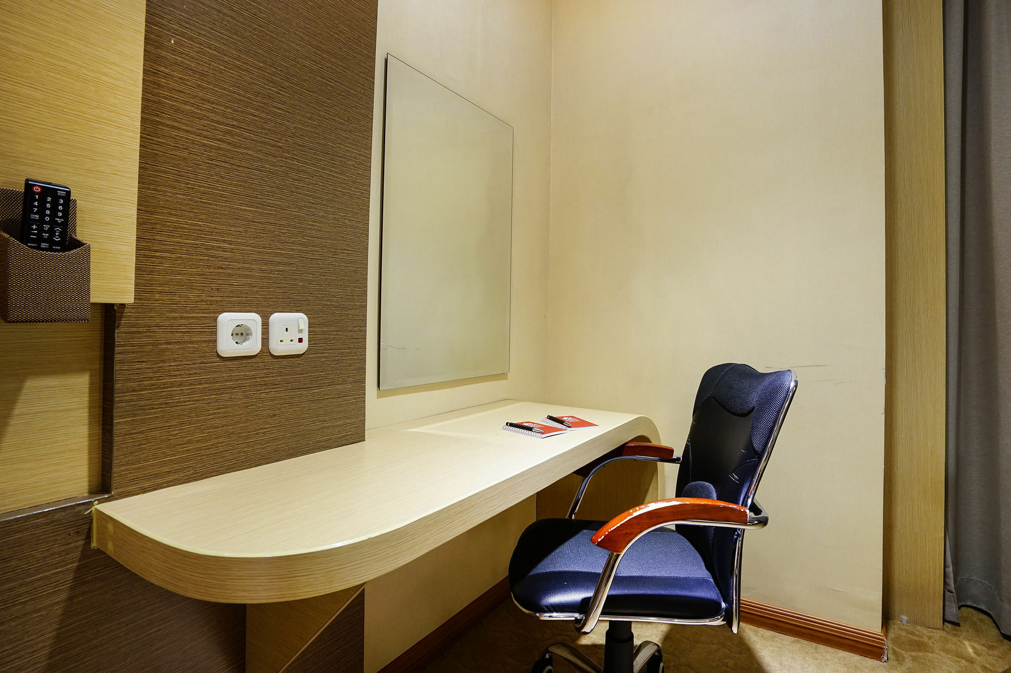 Zen Rooms Near Bcs Mall Penuin Batam Esterno foto